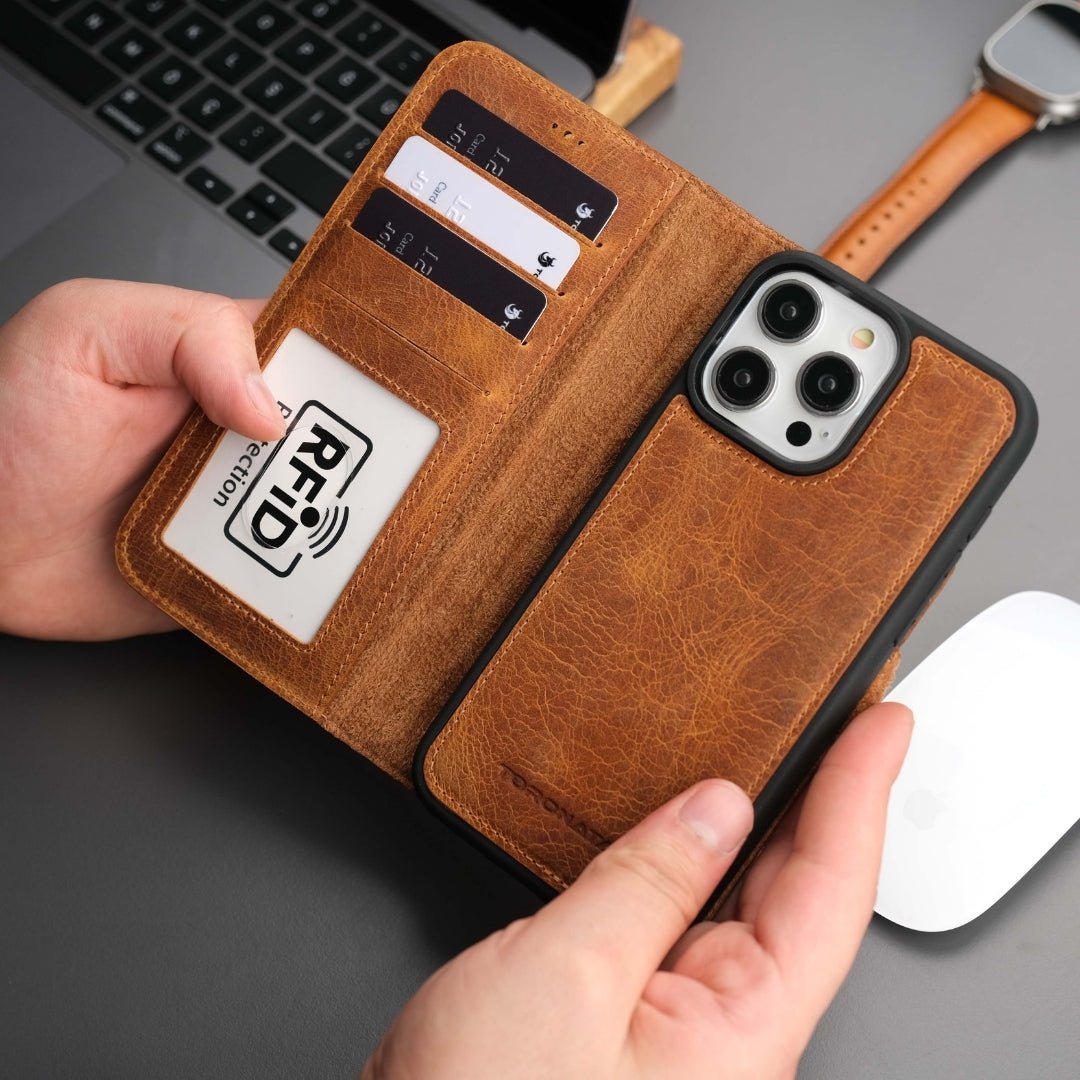 Casper iPhone 17 Pro Leather Wallet Case – MagSafe Compatible